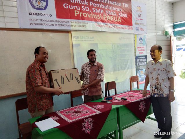 Pelatihan Pemanfaatan TIK untuk pembelajaraan Guru SD,SMP, SMA, SMK Provinsi Papua 2018